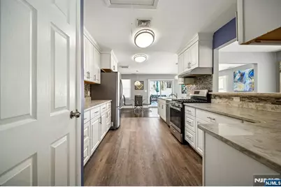 16 Windsor Drive, Park Ridge, NJ 07656 - Photo 15