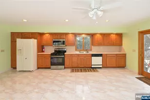 121 Frederick Ave, Hawthorne, NJ 07506 - Photo 1