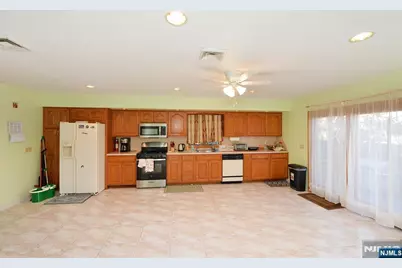 121 Frederick Avenue 2 #2, Hawthorne, NJ 07506 - Photo 1