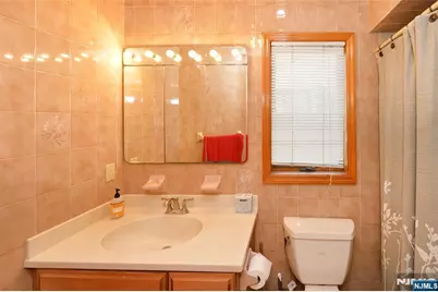 121 Frederick Avenue 2 #2, Hawthorne, NJ 07506 - Photo 5