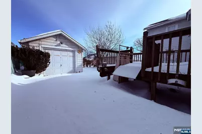 479 Columbia Avenue, Ridgefield, NJ 07657 - Photo 3