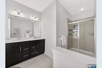 25 Roosevelt Drive, Wood Ridge, NJ 07075 - Photo 9