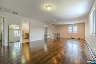 1 Veterans Pl 2, Elmwood Park, NJ 07407 - Photo 5