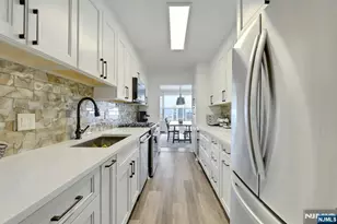 6 Horizon Road 2209, Fort Lee, NJ 07024 - Photo 3