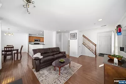 1108 Shadowlawn Drive 701 #701, Green Brook Township, NJ 08812 - Photo 5
