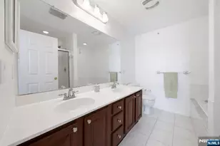 1108 Shadowlawn Dr 701, Green Brook Township, NJ 08812 - Photo 17