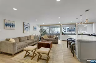 2 Horizon Rd, Fort Lee, NJ 07024 - Photo 3