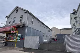 365 10th Ave, Paterson, NJ 07514 - Photo 5