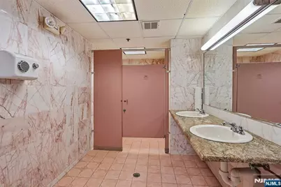 1 Ridgewood Avenue Ll - 5 #LL - 5, Ridgewood, NJ 07450 - Photo 19