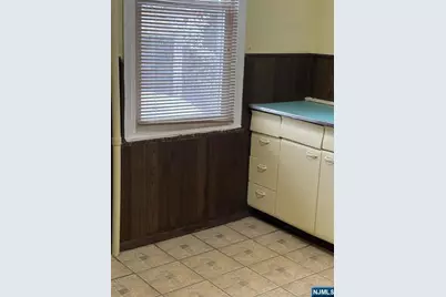 63-65 Lindsley Avenue 1 #1, Newark, NJ 07106 - Photo 15