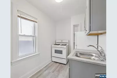 66 N Washington Avenue 1 #1, Bergenfield, NJ 07621 - Photo 7