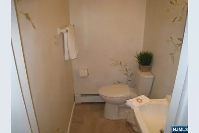 45 Merritt Drive, Oradell, NJ 07649 - Photo 9