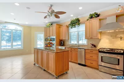 457 Devonshire Drive, Franklin Lakes, NJ 07417 - Photo 31