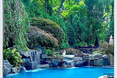 457 Devonshire Drive, Franklin Lakes, NJ 07417 - Photo 5