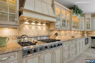 457 Devonshire Dr, Franklin Lakes, NJ 07417 - Photo 19