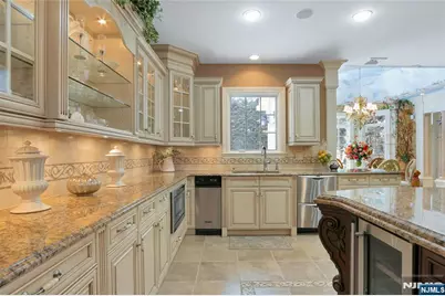 457 Devonshire Drive, Franklin Lakes, NJ 07417 - Photo 23