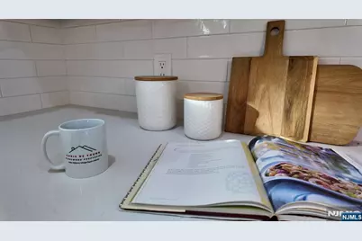 415 Linwood Avenue, Ridgewood, NJ 07450 - Photo 5