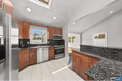 206 Harwood Place, Paramus, NJ 07652 - Photo 13