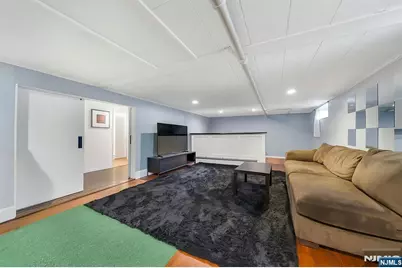 229 Baldwin Avenue, Hasbrouck Heights, NJ 07604 - Photo 21