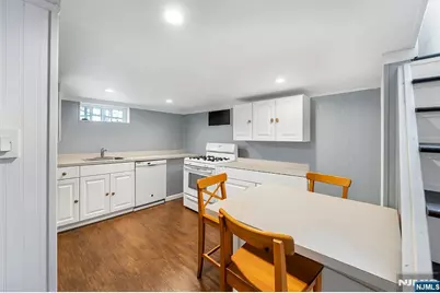 229 Baldwin Avenue, Hasbrouck Heights, NJ 07604 - Photo 17