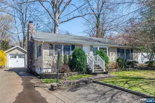 53 Laurel Dr, Wayne, NJ 07470 - Photo 3