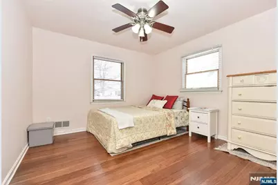 68 Central Avenue, Pompton Lakes, NJ 07442 - Photo 11