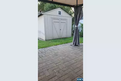 68 Central Avenue, Pompton Lakes, NJ 07442 - Photo 21