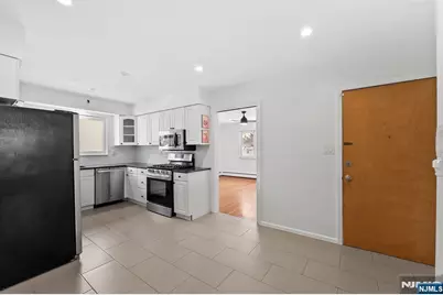 198 Conover Avenue 4 #4, Nutley, NJ 07110 - Photo 3