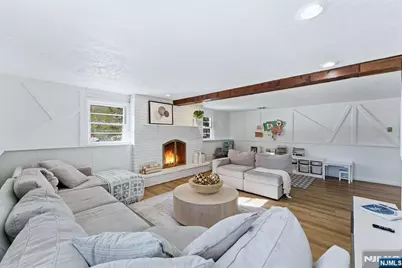 55 Somerset Drive, Woodcliff Lake, NJ 07677 - Photo 27