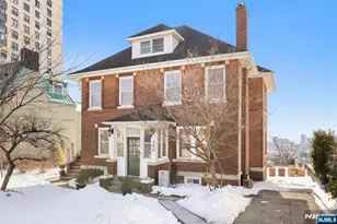 350 Mountain Road 2, Union City, NJ 07087 - Photo 1