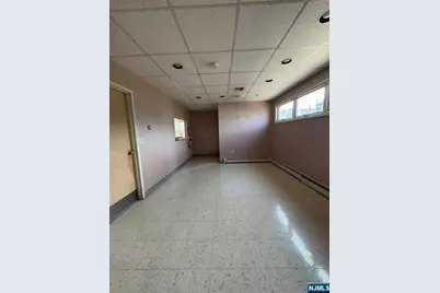 179 Lafayette Avenue, Hawthorne, NJ 07506 - Photo 13