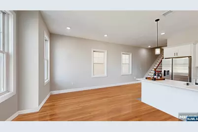 40 Wright Avenue, Jersey City, NJ 07306 - Photo 15