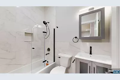 40 Wright Avenue, Jersey City, NJ 07306 - Photo 9