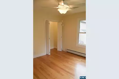52 Hill Street 2nd Floor #2nd Floor, Midland Park, NJ 07432 - Photo 11
