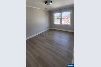 731 Lake Avenue 2 #2, Lyndhurst Township, NJ 07071 - Photo 7