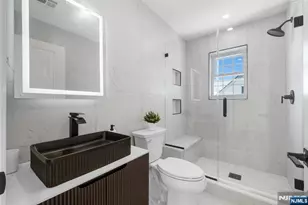 131 Palsa Ave, Elmwood Park, NJ 07407 - Photo 13