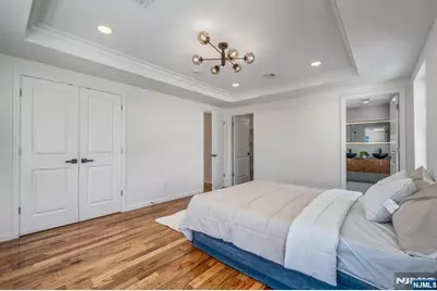 131 Palsa Avenue, Elmwood Park, NJ 07407 - Photo 17