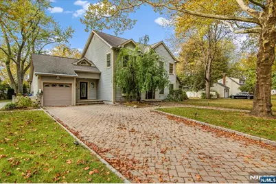 85 Harvey Avenue, Paramus, NJ 07652 - Photo 3