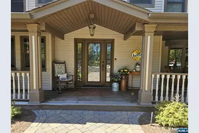 285 Chestnut Ridge Road, Woodcliff Lake, NJ 07677 - Photo 3