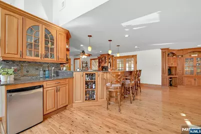 285 Chestnut Ridge Road, Woodcliff Lake, NJ 07677 - Photo 27