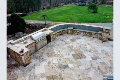 285 Chestnut Ridge Road, Woodcliff Lake, NJ 07677 - Photo 13