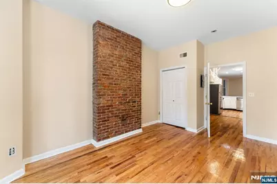 378 Baldwin Avenue Il #IL, Jersey City, NJ 07306 - Photo 15