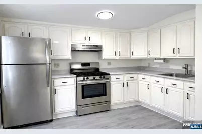 19 Glen Street 2 #2, Cliffside Park, NJ 07010 - Photo 5