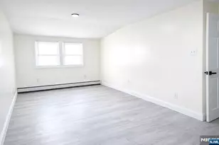 19 Glen Street 2, Cliffside Park, NJ 07010 - Photo 7