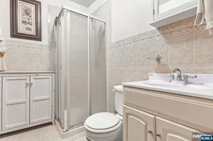 16 Murray Ave, Paterson, NJ 07501 - Photo 15