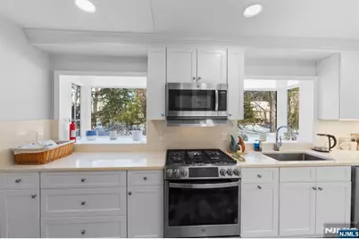 53 Downey Drive, Tenafly, NJ 07670 - Photo 11