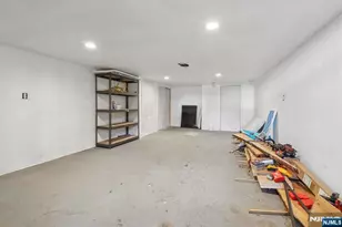 631 Valley St, Orange, NJ 07050 - Photo 29