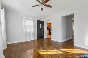 631 Valley St, Orange, NJ 07050 - Photo 9