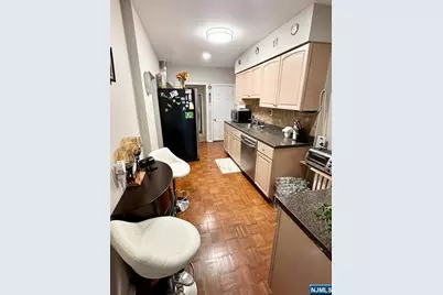 54 College Place, Ridgefield Park, NJ 07660 - Photo 3