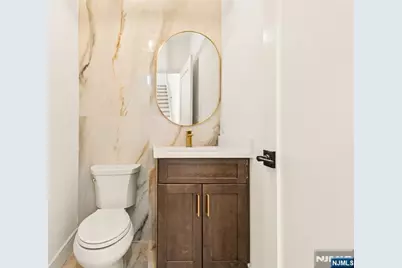 230 8th Street A #A, Palisades Park, NJ 07650 - Photo 15